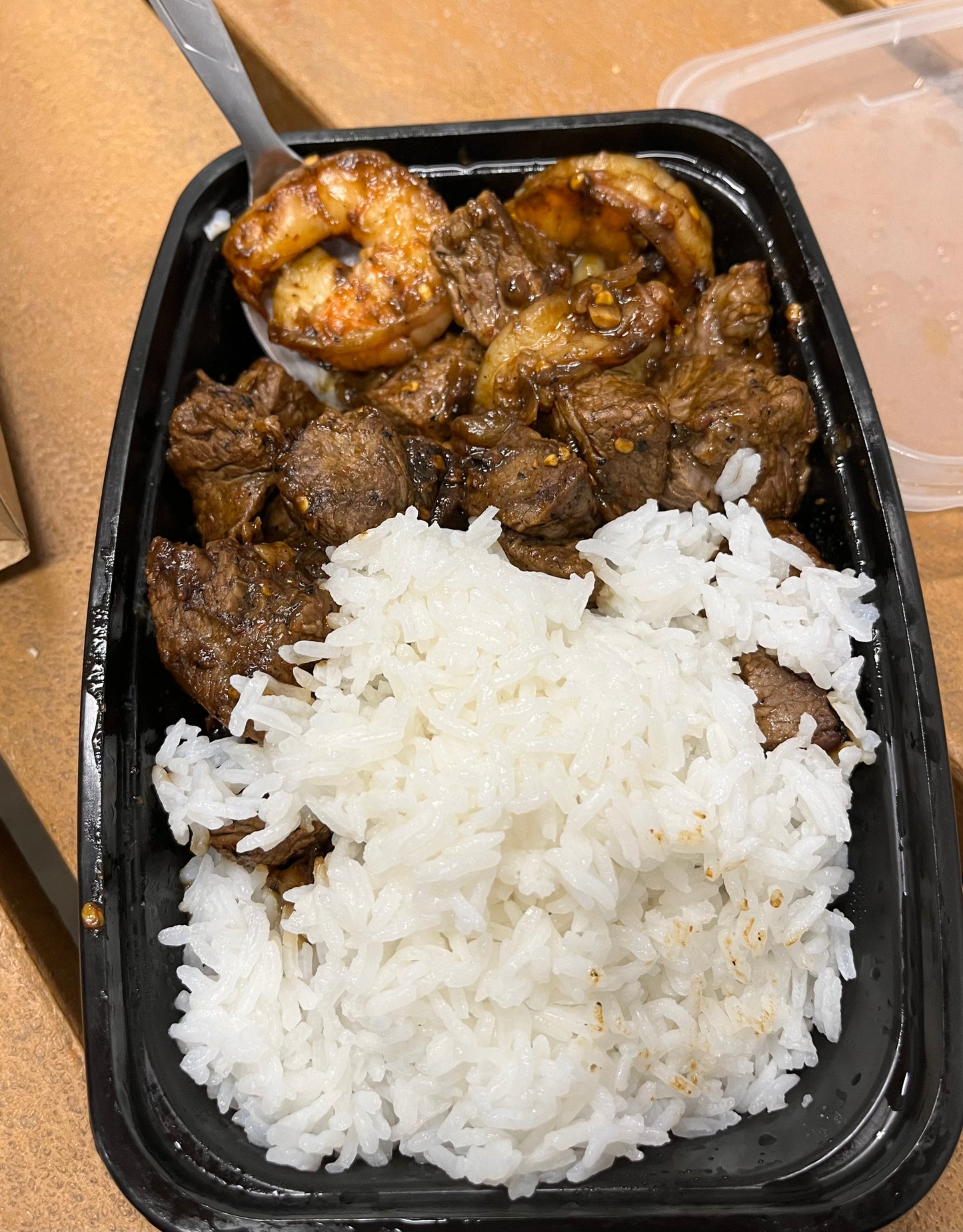Stir fry beef, shrimp and broccoli