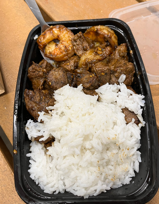 Stir fry beef, shrimp and broccoli